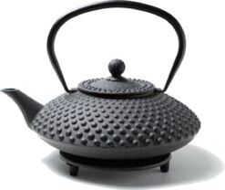 Tealøv THEE SET 1,25 LITER GIETIJZER | COMPLETE SET IN GESCHENKDOOS | Gietijzeren Theepot Met Roestvrijstalen Zeef, Gietijzeren Theekopjes En Onderzetter | In Authentiek Japanse Stijl | Kambin Zwart -Koffie Kortings Winkel 1200x1009
