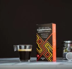 Cupplement Energy/Focus Blend Dark Roast Espresso - 10 Nespresso Koffiecups - Koffie Met Vitamines, Extra Cafeïne En Superfoods - Duurzame Biologische Afbreekbare Koffie Capsules -Koffie Kortings Winkel 1200x1157 1