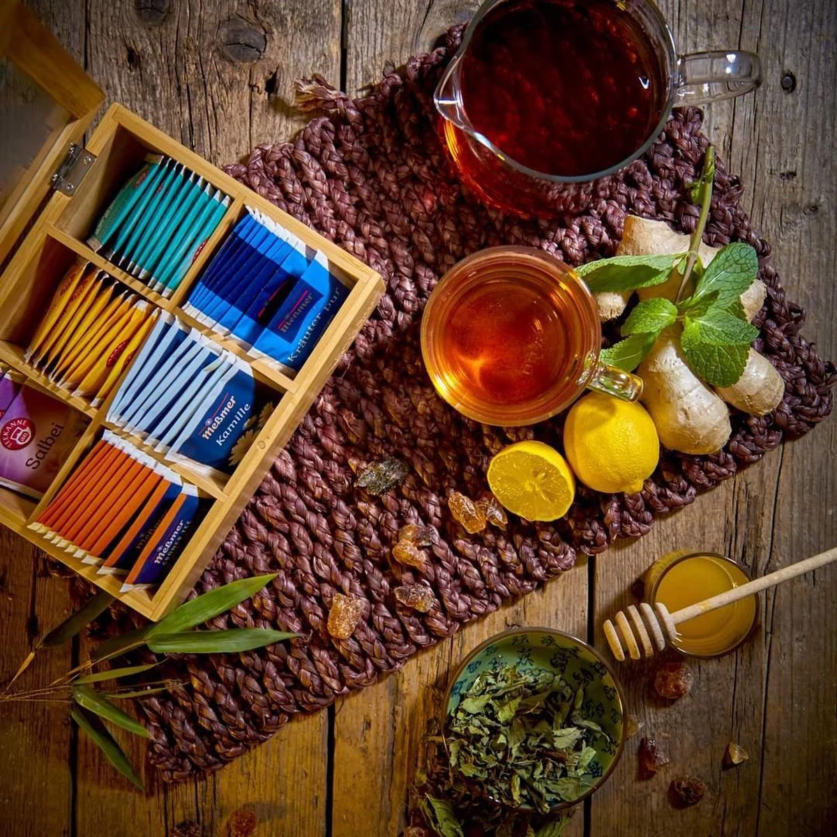 Bambuswald© Houten Theedoos Met 6 Vakken Gemaakt Van 100% Duurzame Bamboe 7 Bambuswald© Houten Theedoos Met 6 Vakken Gemaakt Van 100% Duurzame Bamboe - Afbeelding 5