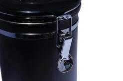 KoffieCanners Koffie Bewaarbus Luchtdicht Met CO2 Uitlaat Voor 600 Gram - Koffieblik Matzwart -Koffie Kortings Winkel 1200x796 3