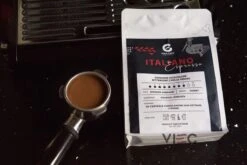 Italiano Espresso Honey Process Vietnamese Koffiebonen Aanbieding 250g GAIA Cafe 19 Italiano Espresso Honey Process Vietnamese Koffiebonen Aanbieding 250g GAIA Cafe -Koffie Kortings Winkel 1200x800 3