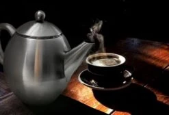 Vaja Valerie - Theepot Met Filter - Dubbelwandig - RVS - 1.2L -Koffie Kortings Winkel 1200x817 1