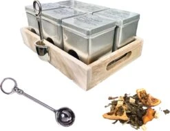 Tea Treasure Plateau Zilver - Losse Thee - Theeblikken - Theedoos- Theeplateau - Maatschep - Theebeleving- Cadeau -Koffie Kortings Winkel 1200x922 1