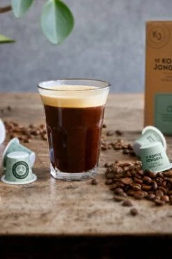 Nespresso Cups - De Koffiejongens - Lungo Extra Forte - 100% Biologisch Afbreekbaar - 60 Cups - 100% Nespresso Compatible -Koffie Kortings Winkel 800x1200