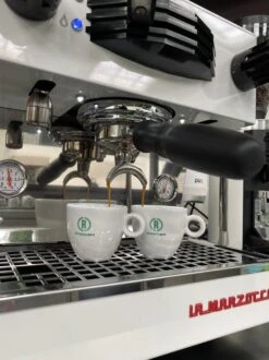 Rotterdamse Koffiebonen Tasty Proefpakket | ORIGINAL 3 X 500 GRAM 11 Rotterdamse Koffiebonen Tasty Proefpakket | ORIGINAL 3 X 500 GRAM -Koffie Kortings Winkel 899x1200 7